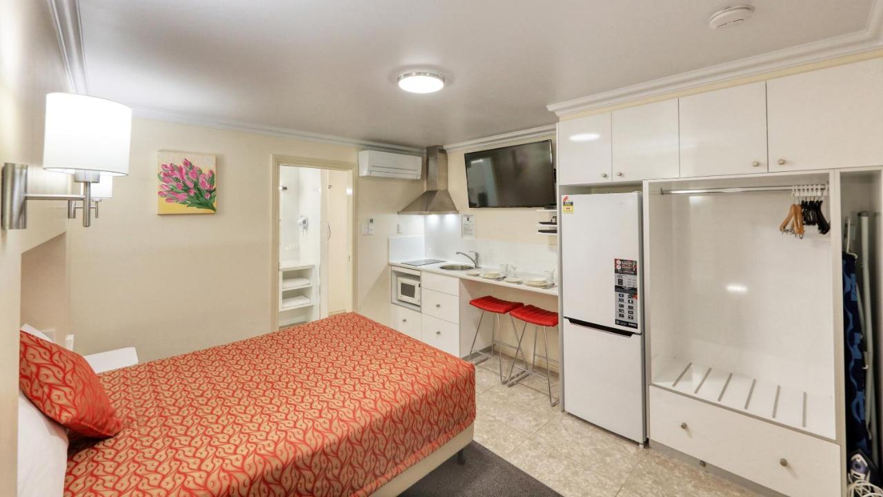 Motel Carnarvon Roma Bagian luar foto