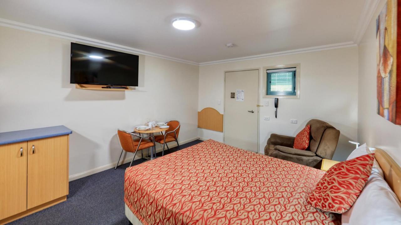 Motel Carnarvon Roma Bagian luar foto