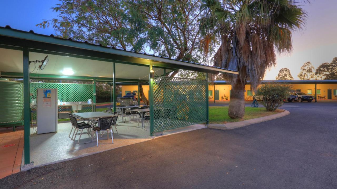 Motel Carnarvon Roma Bagian luar foto