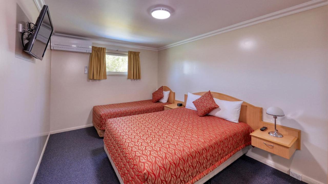 Motel Carnarvon Roma Bagian luar foto