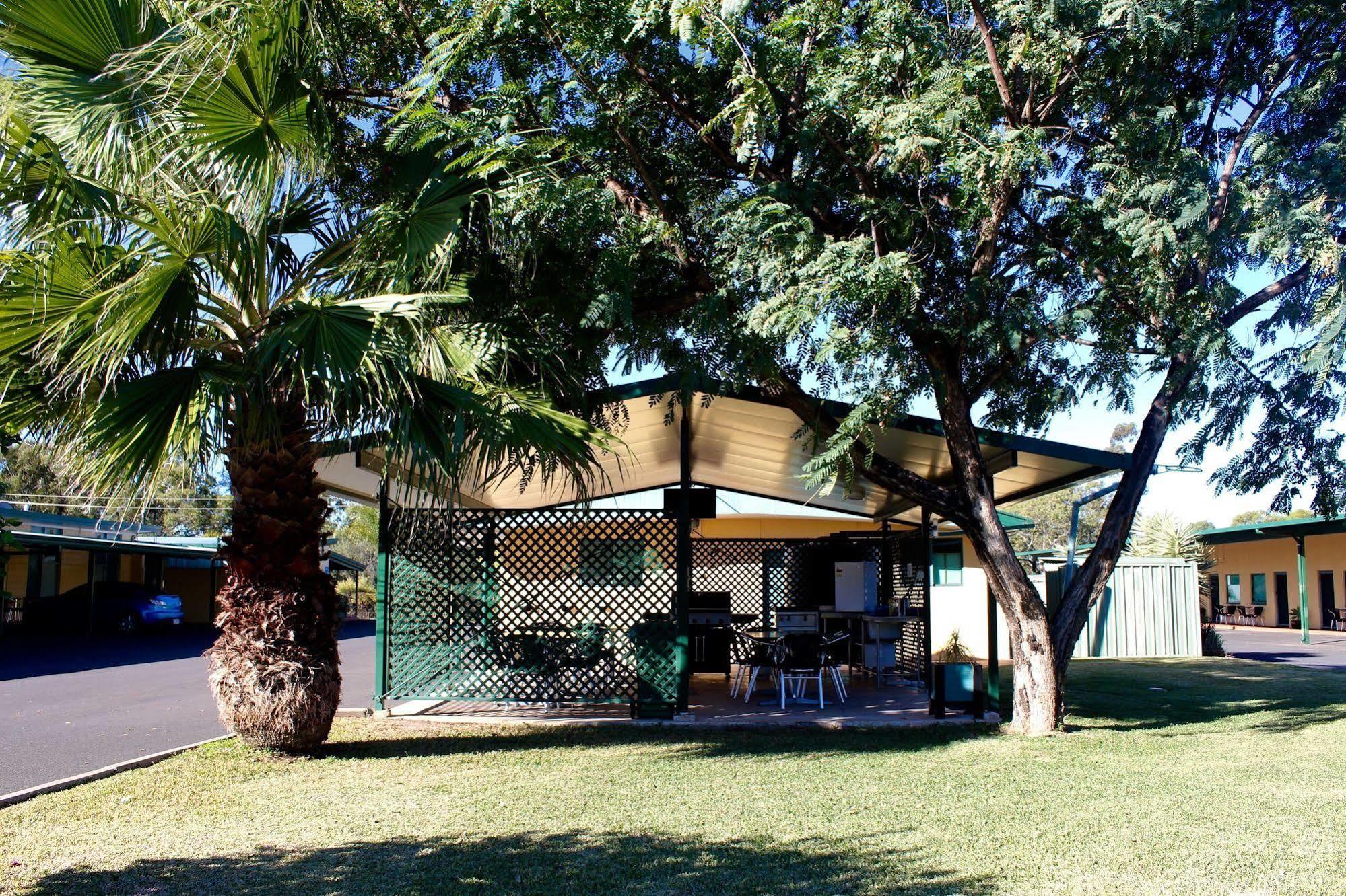 Motel Carnarvon Roma Bagian luar foto